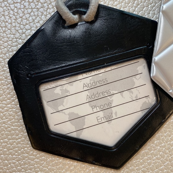 Laura ashley luggage tags silver - Picture 3 of 4